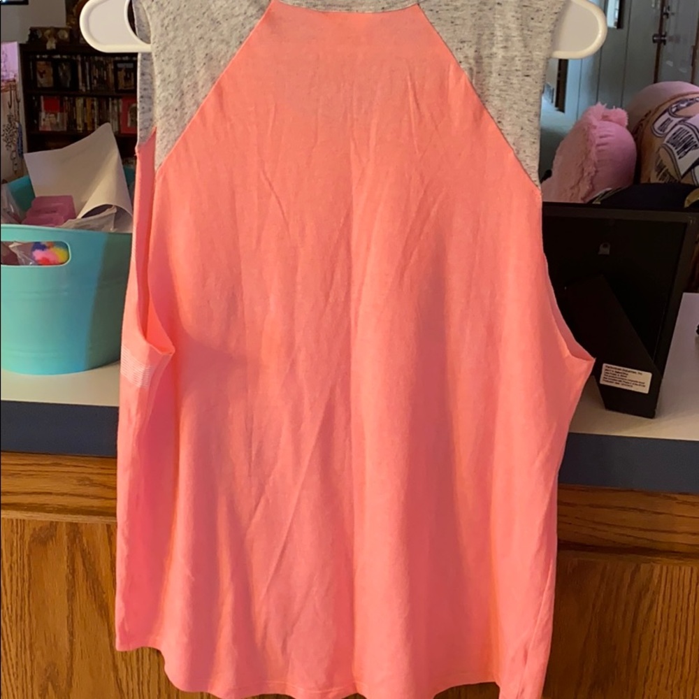 ❌SOLD❌NWT VS PINK tank - Picture 4 of 4